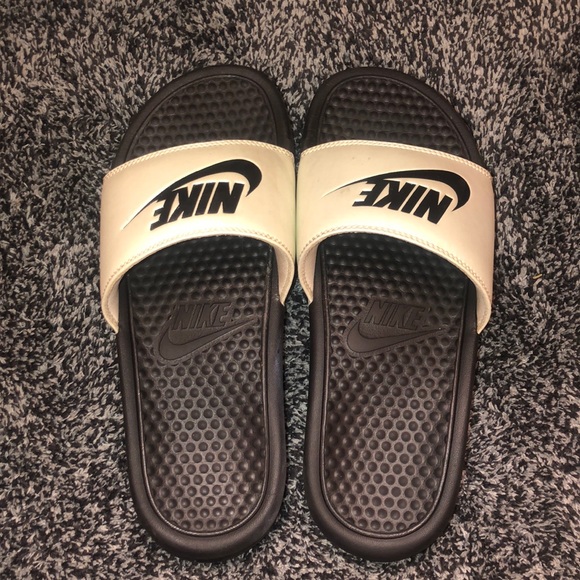 size 8 nike slides